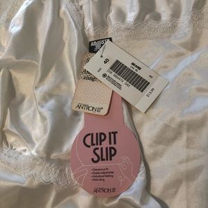 Sears Clip-it Slip.  White